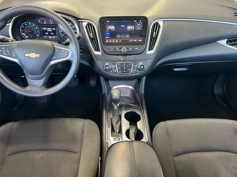 Used 2023 Chevrolet Malibu LT FWD image 4