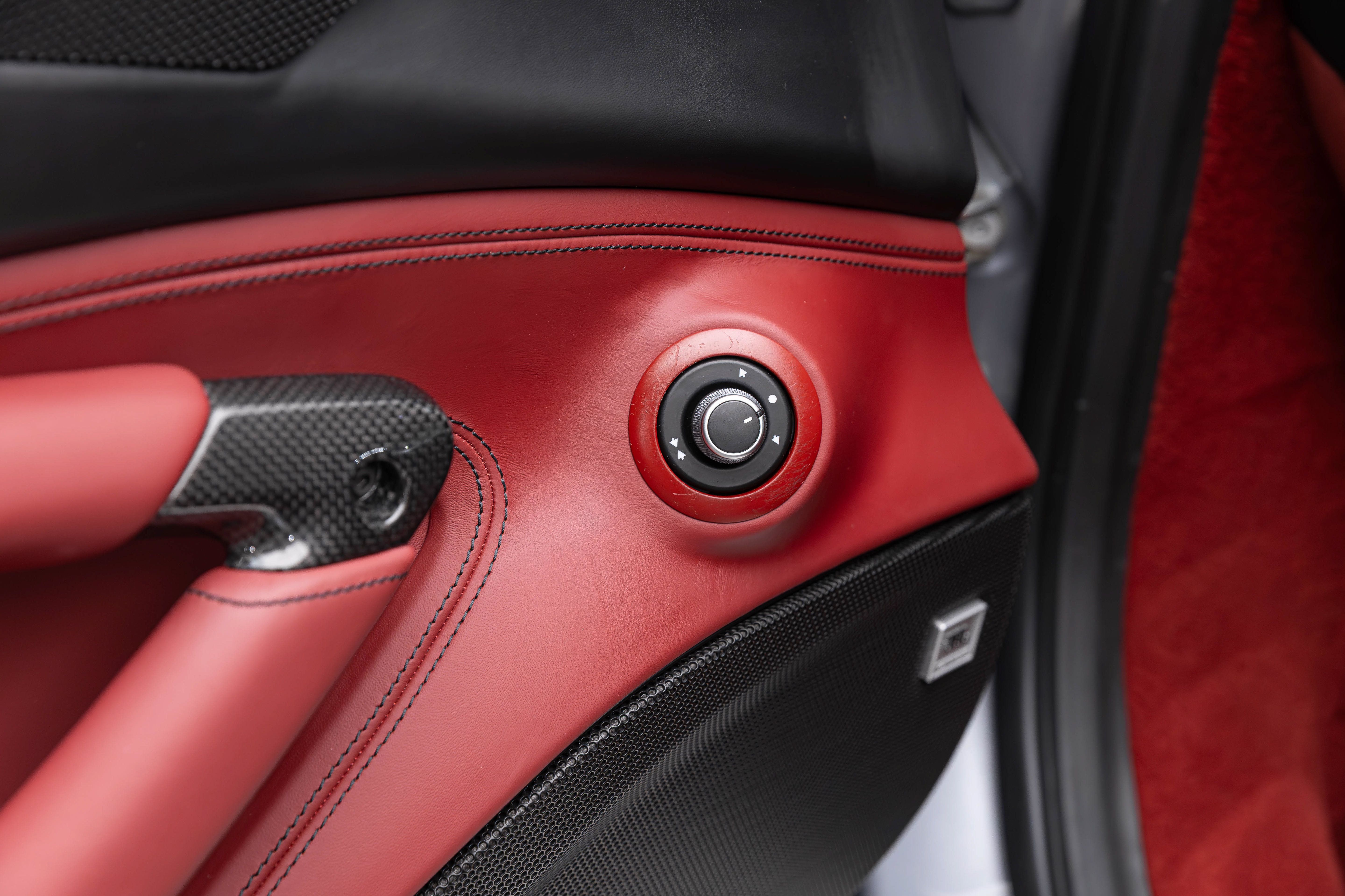 Used 2020 Ferrari F8 Tributo RWD image 13