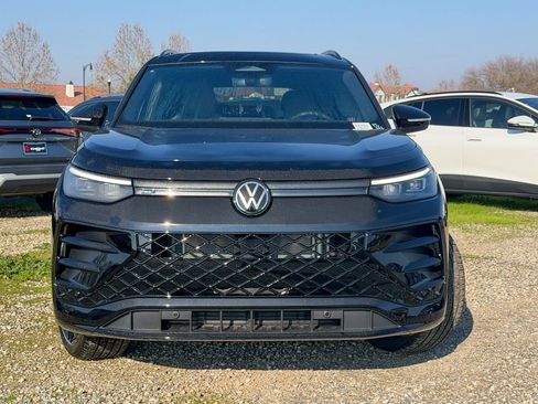 New 2026 Volkswagen Tiguan SE R-Line AWD/4WD image 4