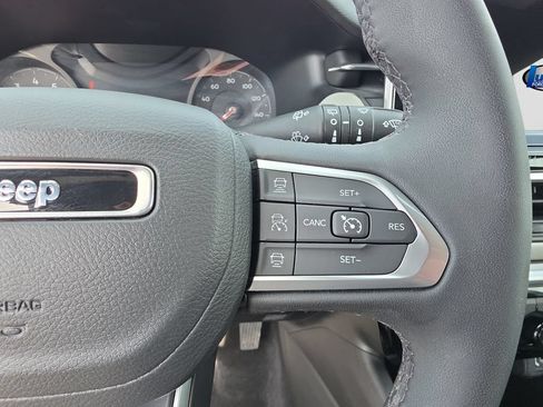 Used 2026 Jeep Compass Limited AWD/4WD image 17
