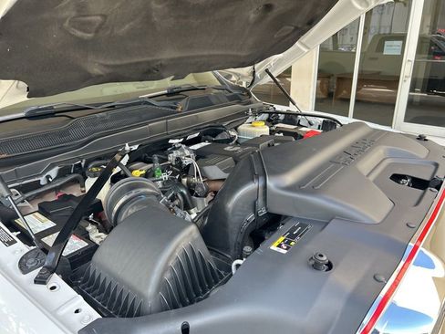 Used 2021 RAM 2500 Tradesman w/ Chrome Appearance Group image 11