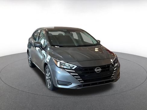 Used 2025 Nissan Versa SV FWD image 3