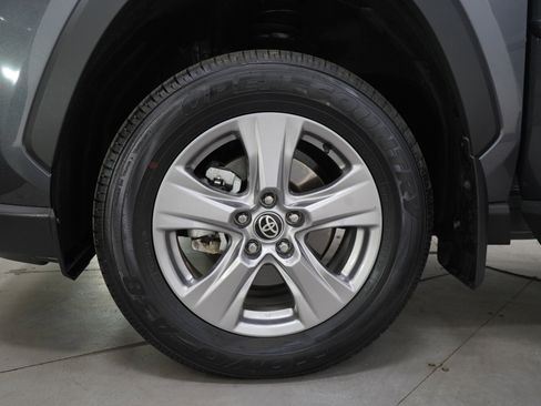 Used 2025 Toyota RAV4 XLE AWD/4WD image 29