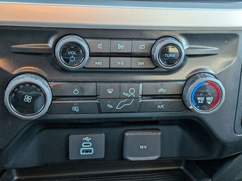 Used 2024 Ford F250 XL w/ XL Chrome Package image 24