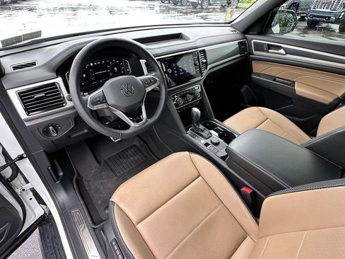 Used 2023 Volkswagen Atlas Cross Sport SEL R-Line AWD/4WD image 20