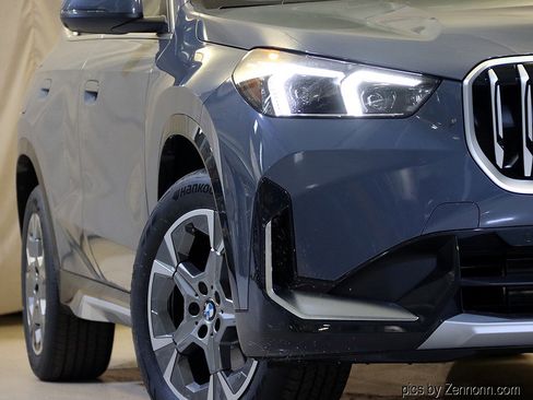 Used 2025 BMW X1 xDrive28i w/ Technology Package image 4