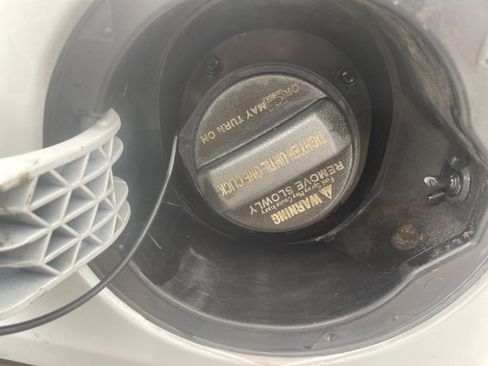 Used 2018 Hyundai Santa Fe Sport w/ 2.4L Value Package 02 image 6