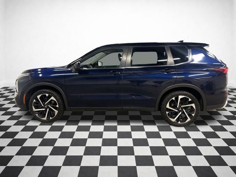 Used 2022 Mitsubishi Outlander SE image 7