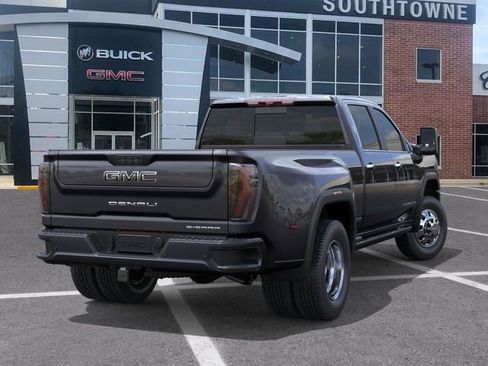 New 2026 GMC Sierra 3500 Denali w/ Denali Reserve Package image 4