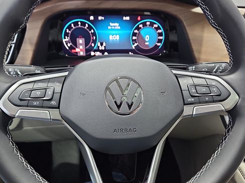 New 2026 Volkswagen Atlas SE FWD image 20