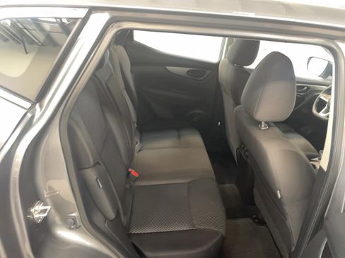 Used 2022 Nissan Rogue Sport S image 15