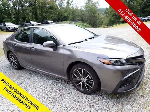 Used 2024 Toyota Camry SE FWD image 1
