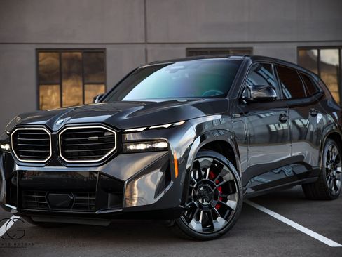 Used 2024 BMW XM image 3