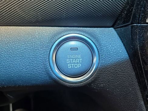 Used 2022 Hyundai Ioniq SE FWD image 17