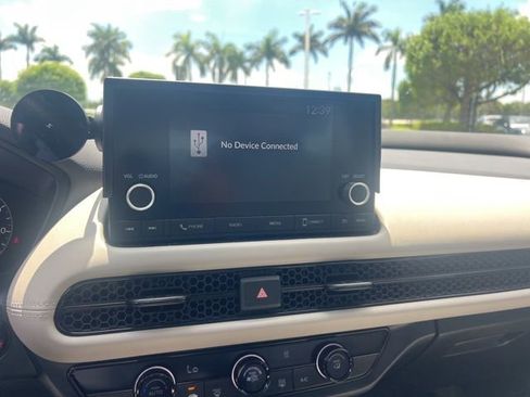 Used 2024 Honda HR-V LX image 34