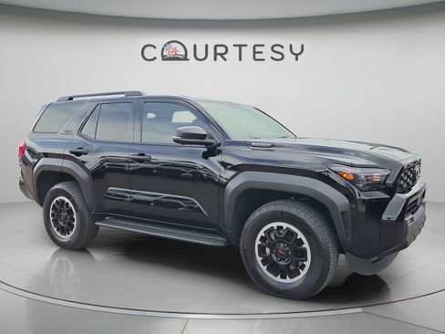 Certified 2025 Toyota 4Runner TRD Off-Road Premium AWD/4WD image 7