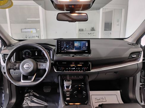 Used 2024 Nissan Rogue Platinum w/ Platinum Premium Package FWD image 87