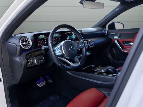 Used 2021 Mercedes-Benz A 220 image 40