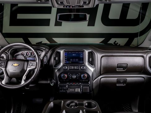 Used 2022 Chevrolet Silverado 3500 LT w/ Convenience Package image 2