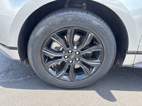 Used 2024 Ford Edge SE w/ Black Appearance Package AWD/4WD image 10