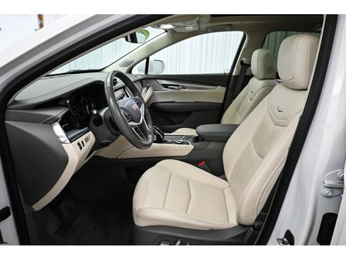 Used 2020 Cadillac XT5 Premium Luxury AWD/4WD image 34