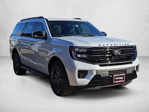 New 2026 Ford Expedition Platinum w/ Stealth Appearance Package AWD/4WD image 7