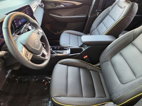 Used 2025 Chevrolet TrailBlazer ACTIV w/ Convenience Package image 11