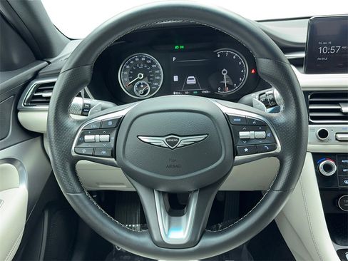 Used 2025 Genesis G70 2.5T image 18