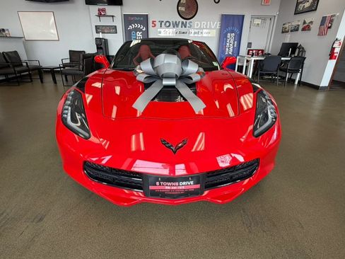 Used 2014 Chevrolet Corvette Stingray Coupe RWD image 5