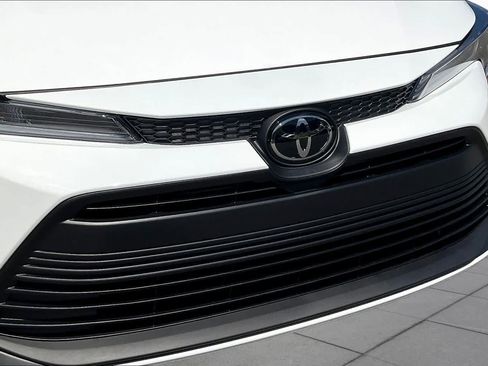 Used 2026 Toyota Corolla LE FWD image 29