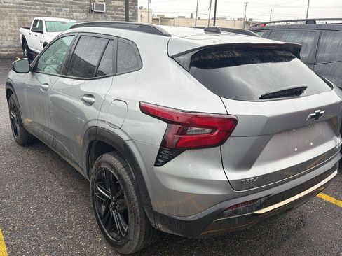 Used 2024 Chevrolet Trax ACTIV w/ Sunroof Package image 10