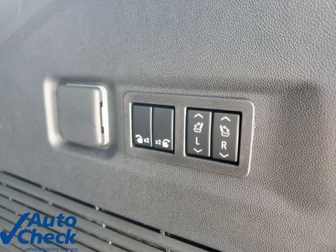 Used 2026 Chevrolet Suburban High Country RWD image 12