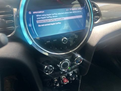 Used 2024 MINI Cooper 2-Door Hardtop w/ Storage Package FWD image 4