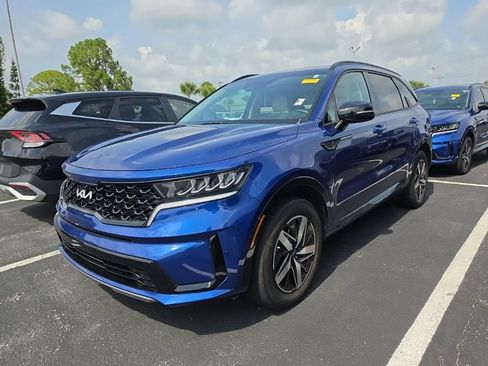 Certified 2023 Kia Sorento S FWD image 6