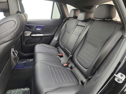Used 2023 Mercedes-Benz GLC 300 image 15