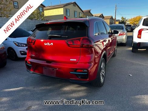 Used 2022 Kia Niro EX image 5