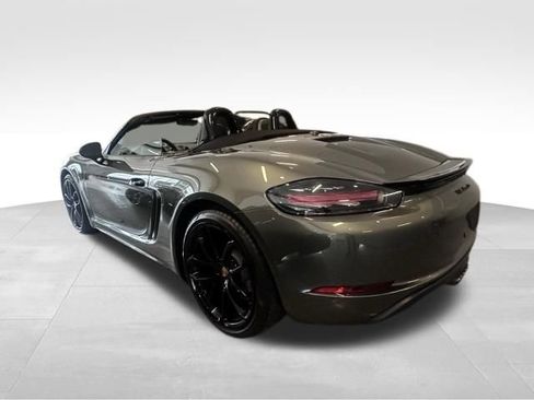 Used 2024 Porsche 718 Boxster RWD image 5