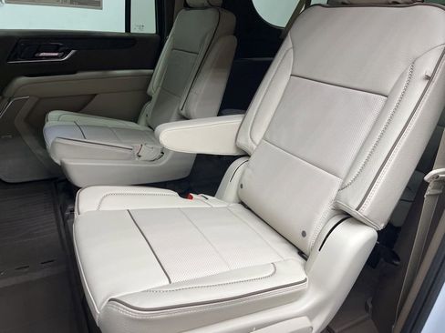 New 2026 GMC Yukon XL Denali image 6