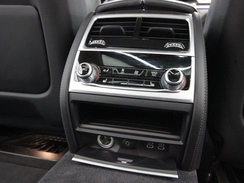 Used 2022 BMW 740i xDrive w/ Premium Package AWD/4WD image 43