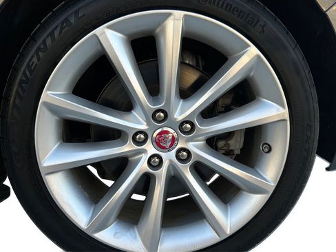 Used 2016 Jaguar XF R-Sport image 47