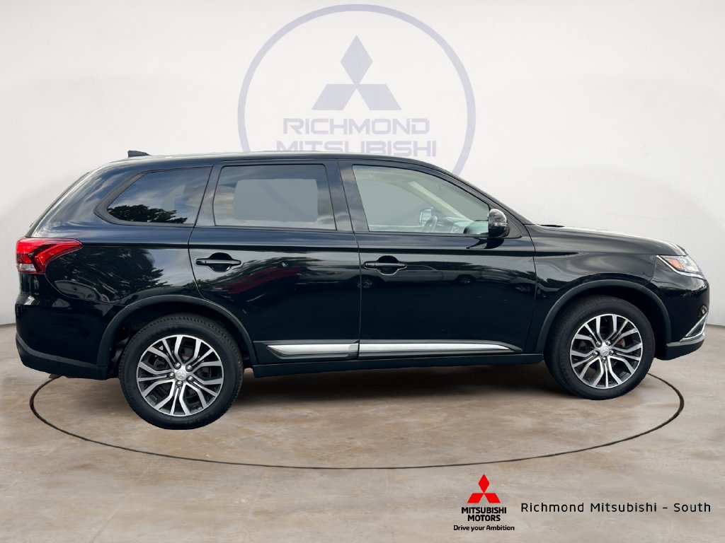 Used 2018 Mitsubishi Outlander SE AWD/4WD image 2