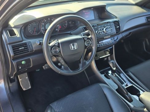 Used 2016 Honda Accord Sport image 19
