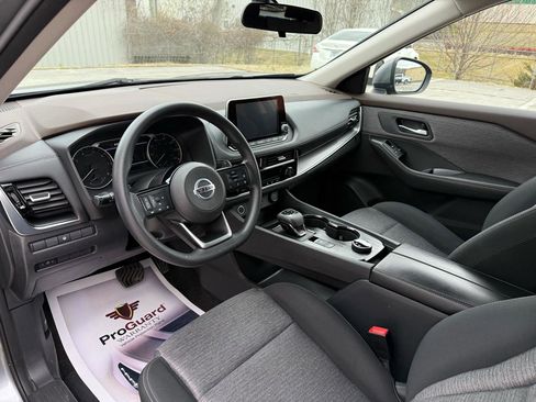 Used 2021 Nissan Rogue SV image 19