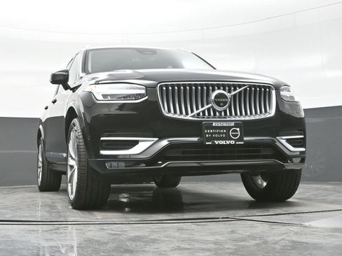 Used 2024 Volvo XC90 B6 Ultimate w/ Lounge Package image 21