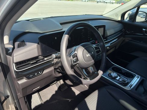 Used 2025 Kia Carnival SX Prestige FWD image 29