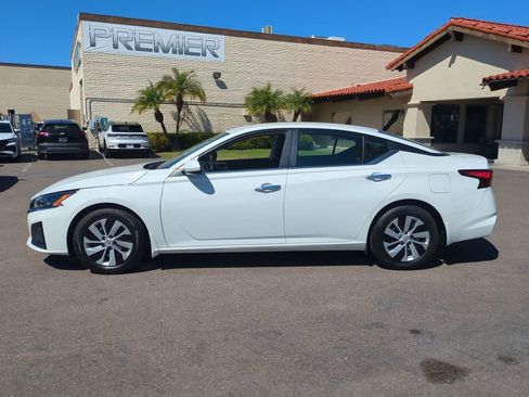 Used 2023 Nissan Altima 2.5 S image 5