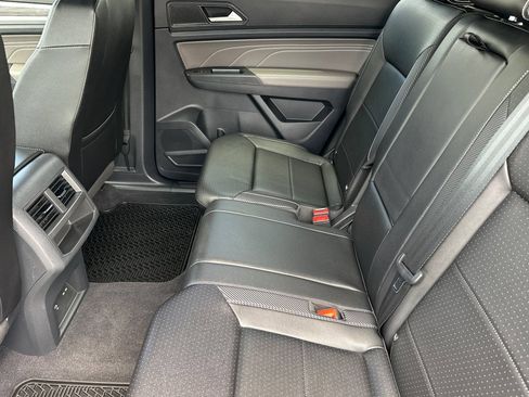 Used 2023 Volkswagen Atlas Cross Sport SE FWD image 12