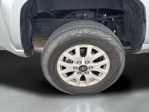 Used 2024 Toyota Tacoma SR5 RWD image 38