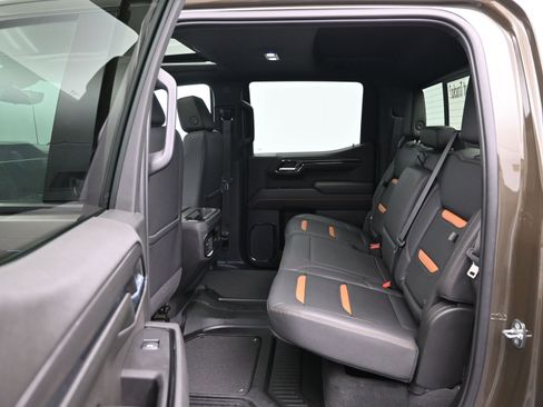 Used 2023 GMC Sierra 1500 AT4 w/ AT4 Premium Package image 11