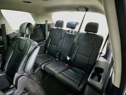 Used 2025 Kia Telluride S FWD image 30